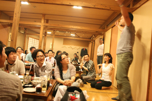 懇親会の締めは、この方で決まりでしょう! 中川さん。ここでも深イイ話を披露頂き、見事に締められました!