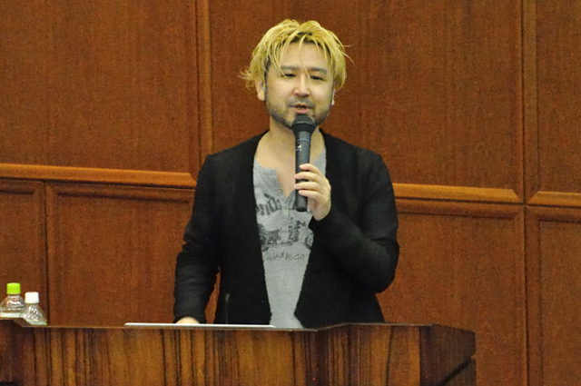 鷹野さん登場！ jQueryやっている人は馴染み深い話がテンポよく解説されました。